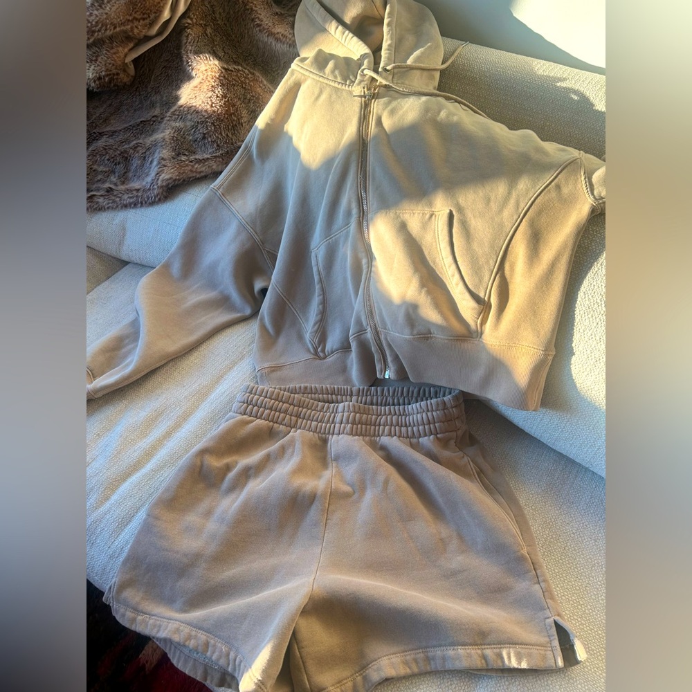 Ambercrombie & Fitch Soft A&f Max Essential Jacket And Short Set